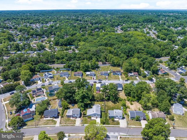 205 GLOUCESTER AVE, Somerdale, NJ 08083