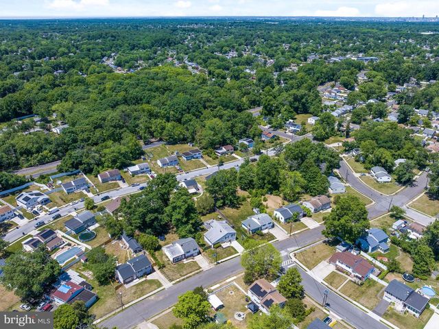 205 GLOUCESTER AVE, Somerdale, NJ 08083