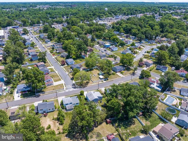 205 GLOUCESTER AVE, Somerdale, NJ 08083