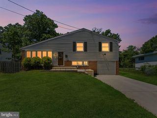 205 GLOUCESTER AVE, Somerdale, NJ 08083