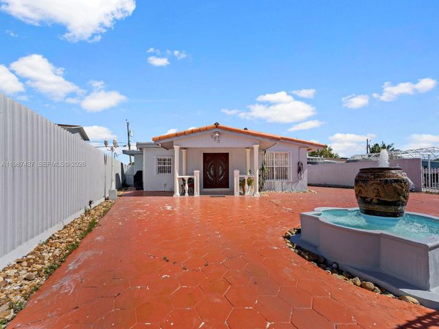 871 SE 5th Pl, Hialeah, FL 33010