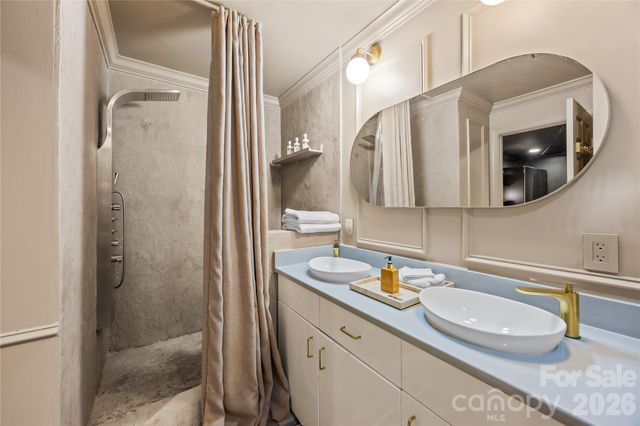 4508 Ivanhoe Place, Charlotte, NC 28205
