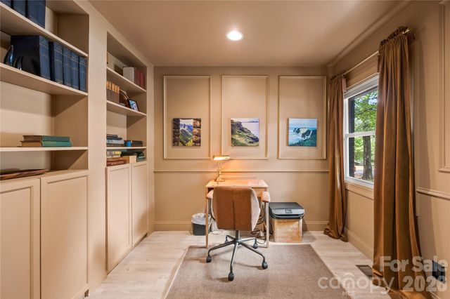 4508 Ivanhoe Place, Charlotte, NC 28205
