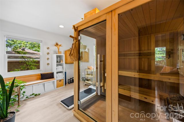 4508 Ivanhoe Place, Charlotte, NC 28205
