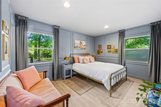 4508 Ivanhoe Place, Charlotte, NC 28205