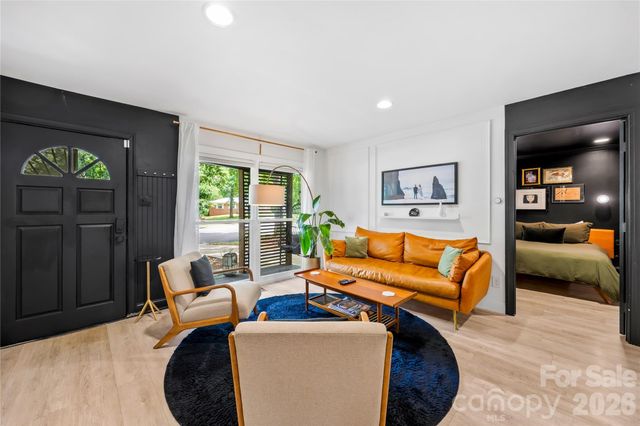 4508 Ivanhoe Place, Charlotte, NC 28205