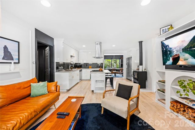 4508 Ivanhoe Place, Charlotte, NC 28205