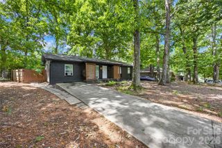 4508 Ivanhoe Place, Charlotte, NC 28205