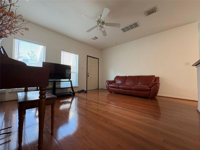 2241 Naomi Street, Houston, TX 77054
