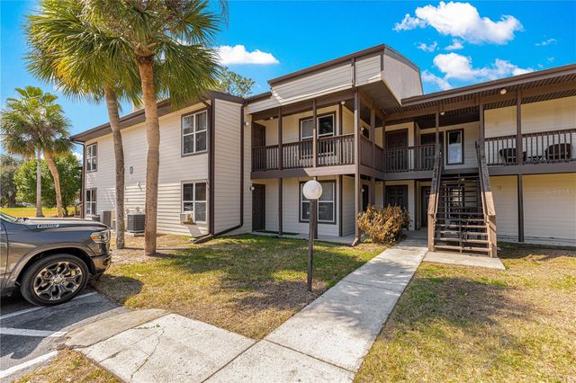 15203 SANDALWOOD DRIVE 203, Wildwood, FL 34785