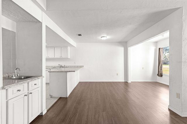 15203 SANDALWOOD DRIVE 203, Wildwood, FL 34785