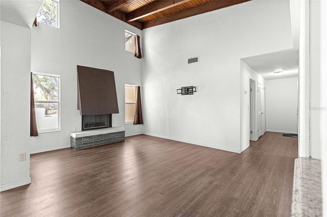 15203 SANDALWOOD DRIVE 203, Wildwood, FL 34785