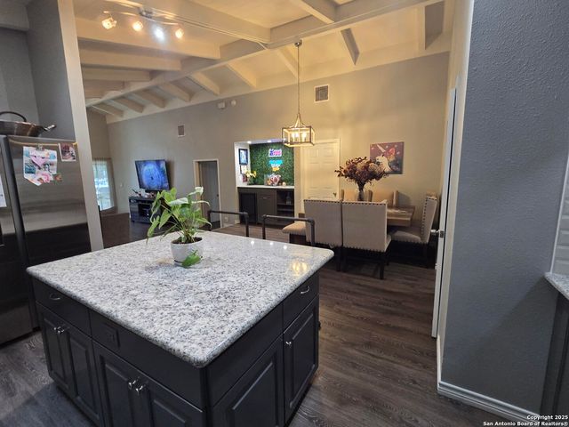 8715 Post Oak, San Antonio, TX 78217