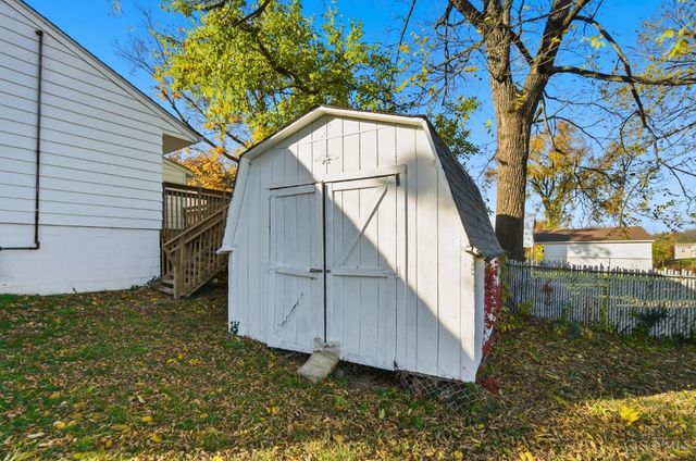 10110 Woodstock Drive, Woodlawn, OH 45215