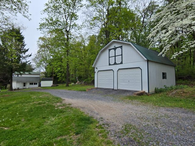 692 CASSELL RD, Elizabethtown, PA 17022