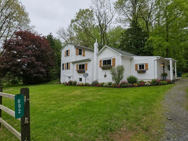 692 CASSELL RD, Elizabethtown, PA 17022
