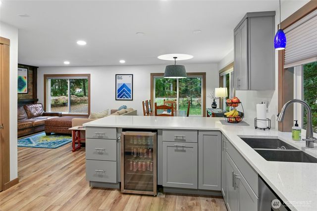 16319 Alpine Drive E, Enumclaw, WA 98022