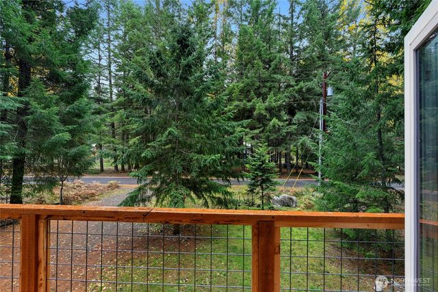 16319 Alpine Drive E, Enumclaw, WA 98022