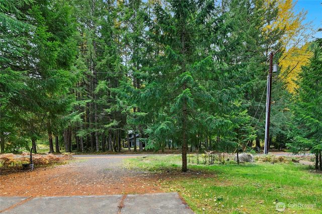 16319 Alpine Drive E, Enumclaw, WA 98022