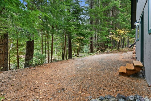 16319 Alpine Drive E, Enumclaw, WA 98022
