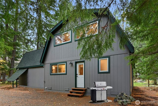 16319 Alpine Drive E, Enumclaw, WA 98022