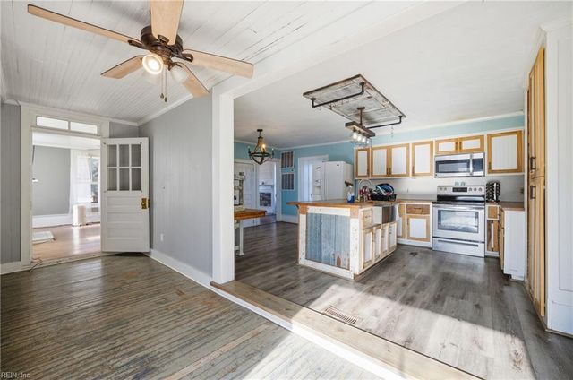 37 Zion RD, Hobbsville, NC 27946