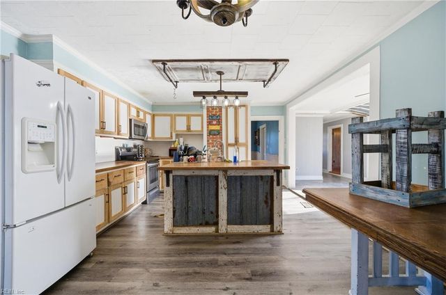 37 Zion RD, Hobbsville, NC 27946