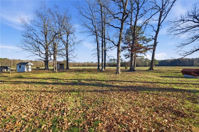 37 Zion RD, Hobbsville, NC 27946