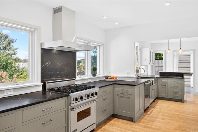 2 Seaview Rd, Orleans, MA 02653