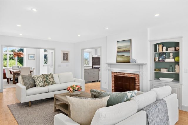 2 Seaview Rd, Orleans, MA 02653