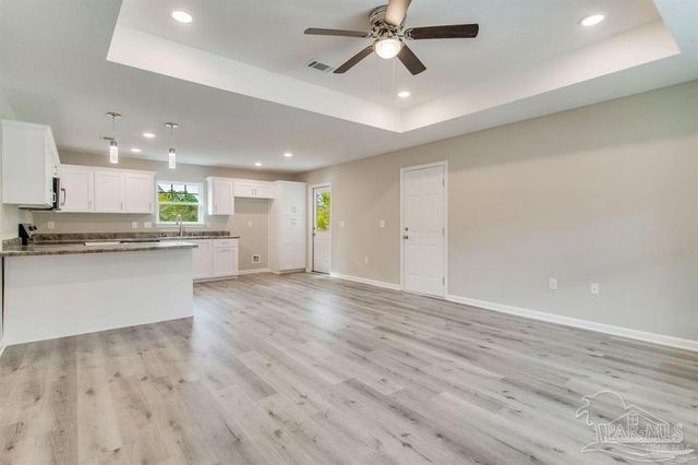 5601 Riviera Dr, Milton, FL 32583