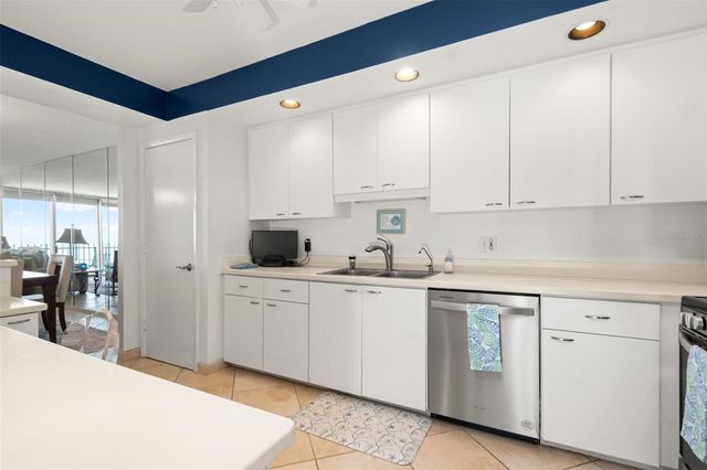 1212 BENJAMIN FRANKLIN DRIVE 901, Sarasota, FL 34236