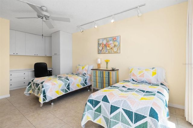 1212 BENJAMIN FRANKLIN DRIVE 901, Sarasota, FL 34236