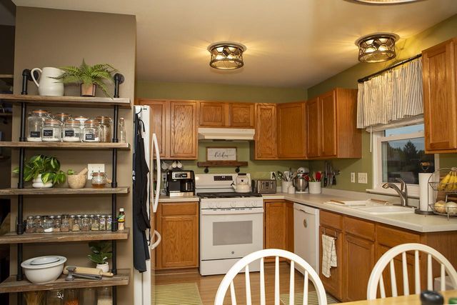 225 Pioneer Drive, Johnson Creek, WI 53038