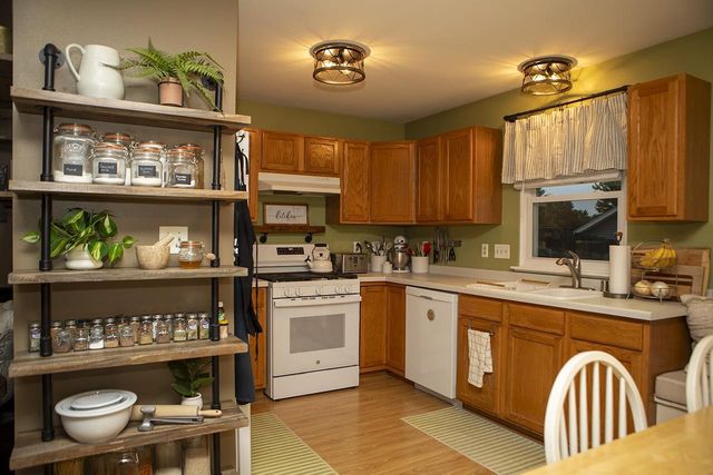 225 Pioneer Drive, Johnson Creek, WI 53038