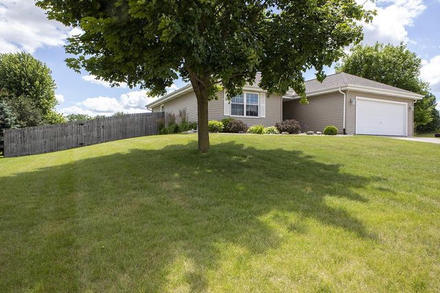 225 Pioneer Drive, Johnson Creek, WI 53038