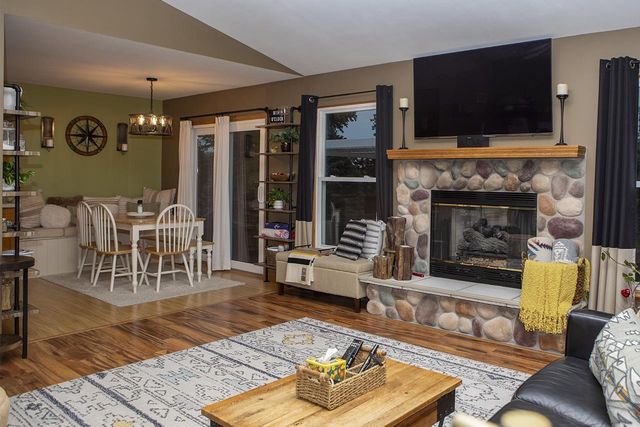 225 Pioneer Drive, Johnson Creek, WI 53038