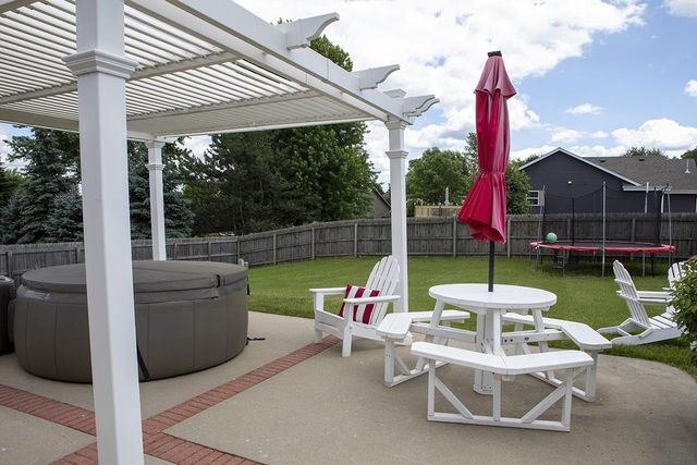 225 Pioneer Drive, Johnson Creek, WI 53038