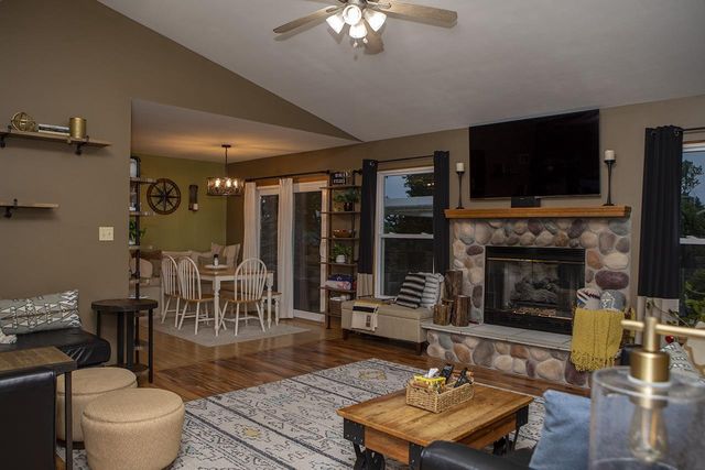 225 Pioneer Drive, Johnson Creek, WI 53038