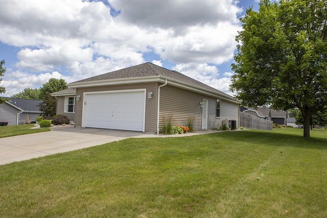 225 Pioneer Drive, Johnson Creek, WI 53038