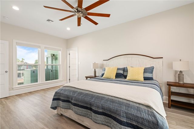 16 Flamingo, Rockport, TX 78382