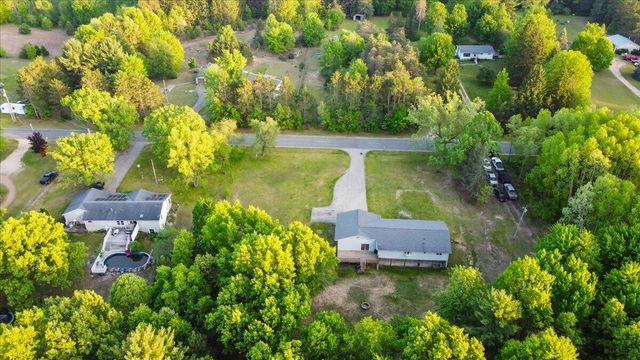 20200 W Lake Montcalm Road, Howard City, MI 49329