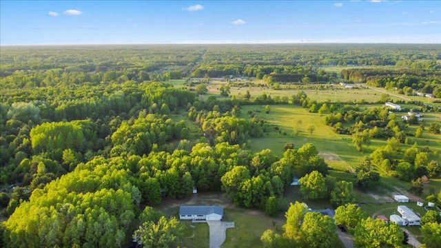 20200 W Lake Montcalm Road, Howard City, MI 49329