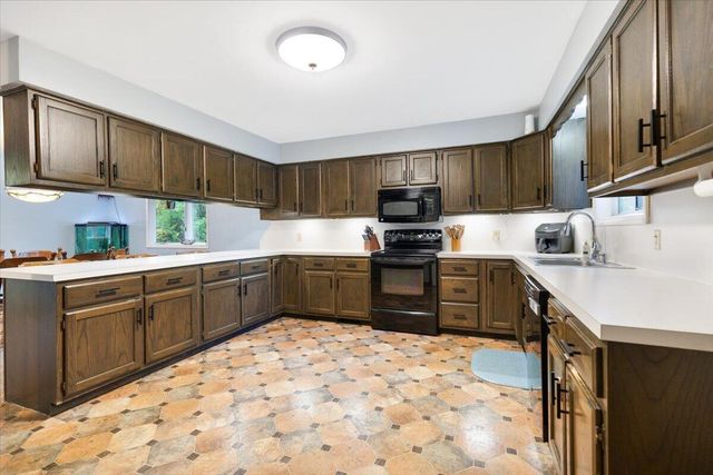 20200 W Lake Montcalm Road, Howard City, MI 49329