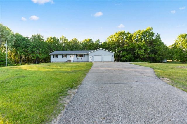 20200 W Lake Montcalm Road, Howard City, MI 49329