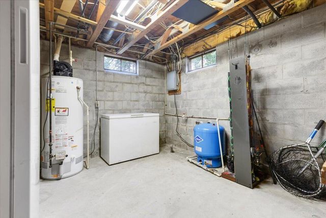 20200 W Lake Montcalm Road, Howard City, MI 49329
