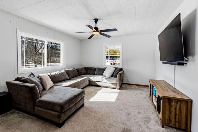 15613 W Riviera DRIVE, New Berlin, WI 53151