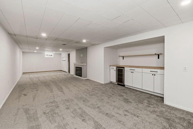 15613 W Riviera DRIVE, New Berlin, WI 53151