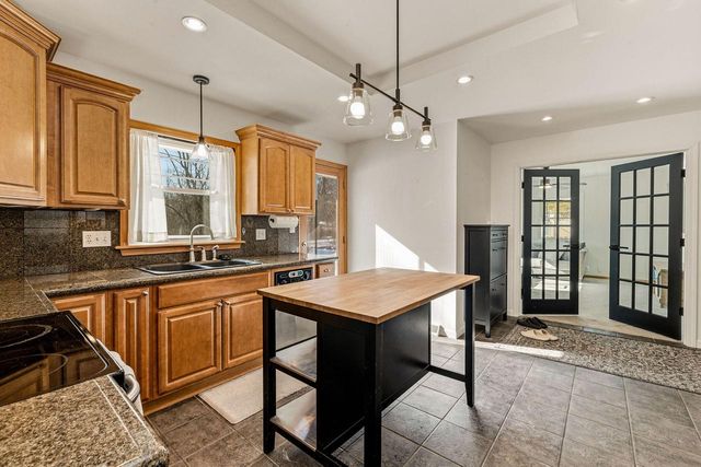 15613 W Riviera DRIVE, New Berlin, WI 53151