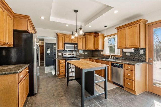 15613 W Riviera DRIVE, New Berlin, WI 53151